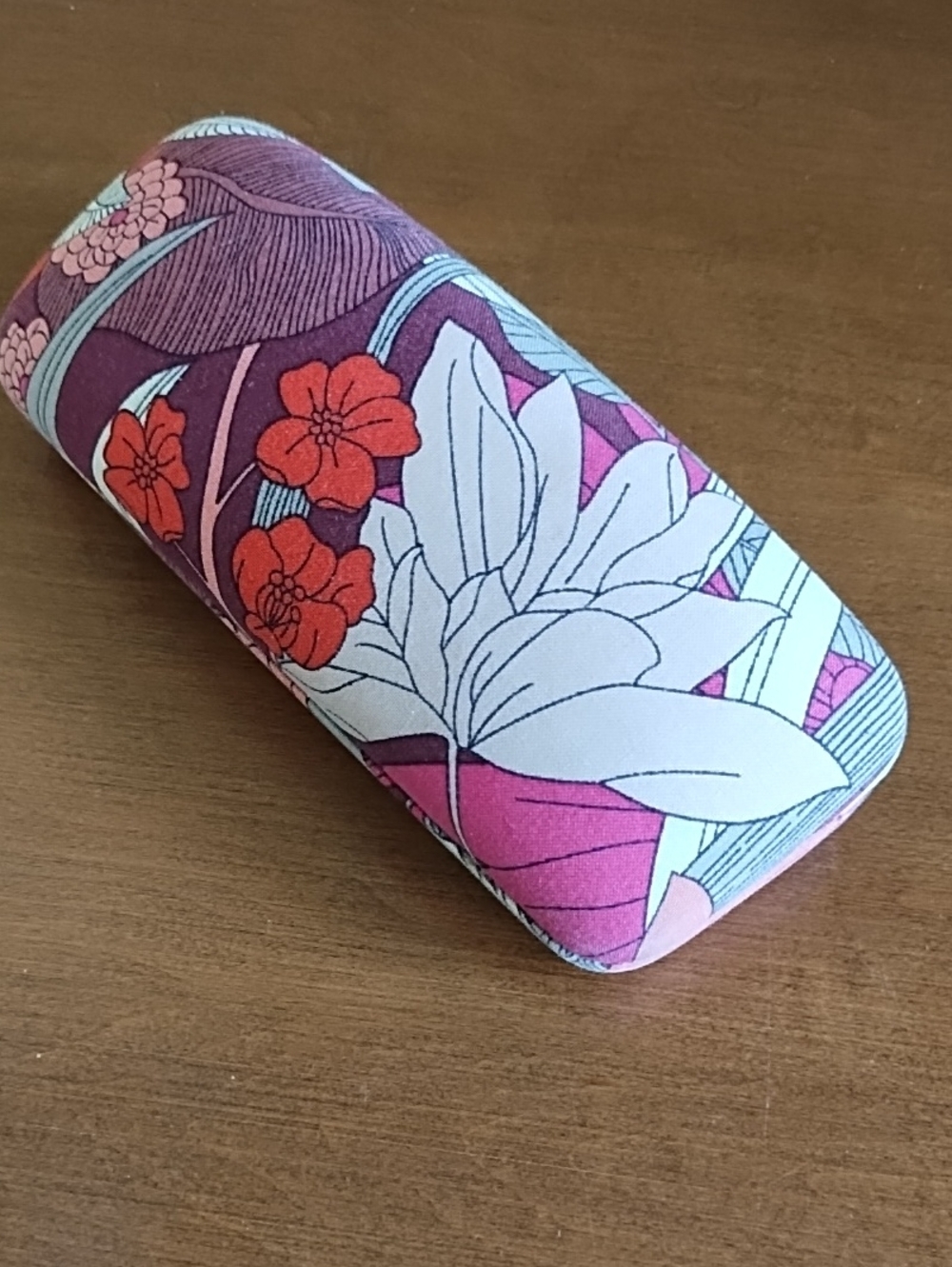 Vera Bradley Sunglasses Case Boho Hippie Summer Bright Pink Red Burgundy Cream